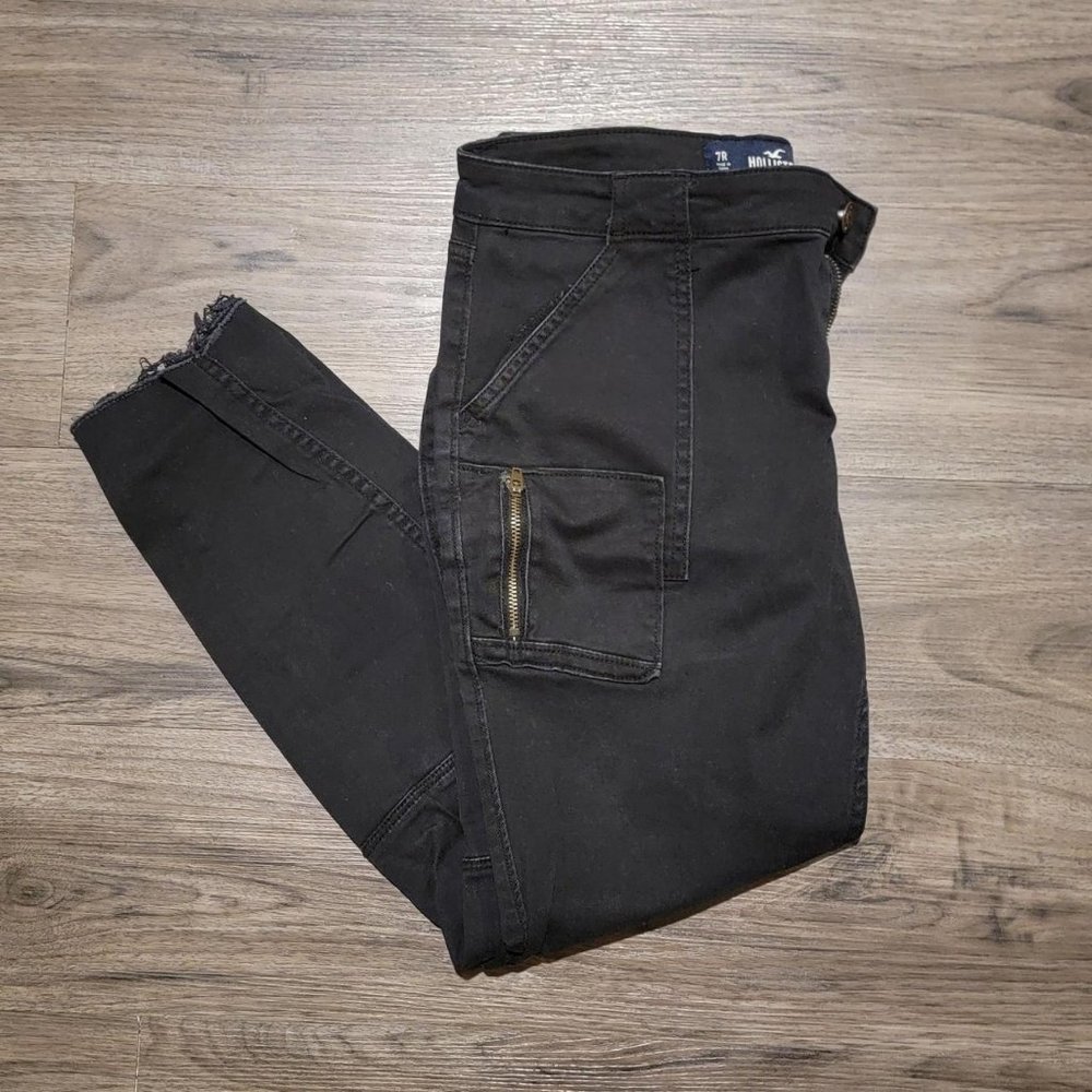 Hollister Black Stretch Low-Rise Crop Super Skinny Pants - Size 7R